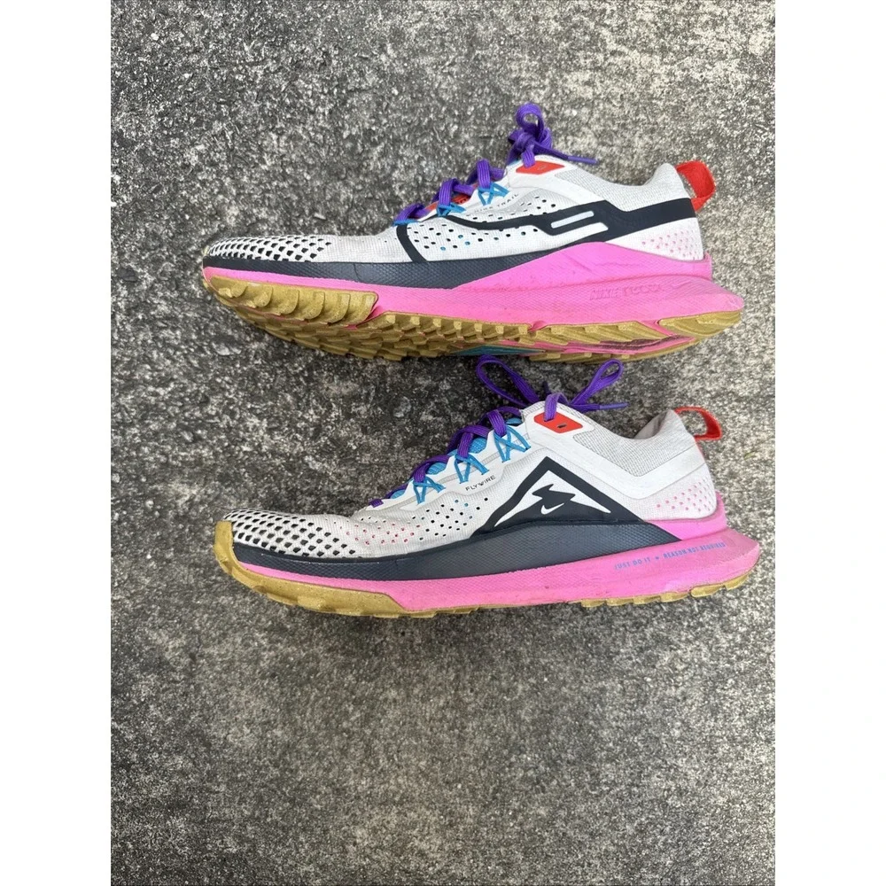 Nike React Pegasus Trail 4 Go Womens Size 9.5 Running Shoes Smoke Gray Pink - Picture 8 of 11